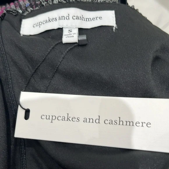 Cupcakes and cashmere Joelle dress in black size S. - Picture 5 of 6